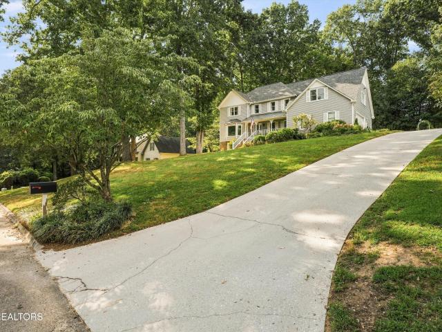 1909 Stonehills Place