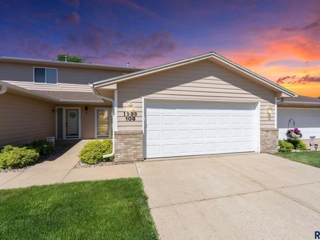 1909 S Sertoma Ave, Sioux Falls, SD 57106