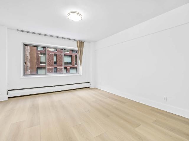 1900 avenue Lincoln Charming Studio Apartment for Rent