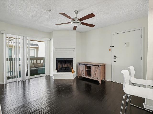 1900 Bay Area Boulevard Q184