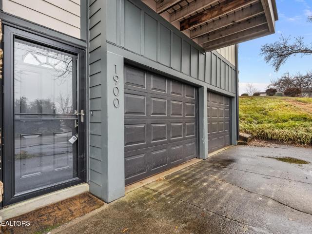 1900 Cherokee Bluff Drive