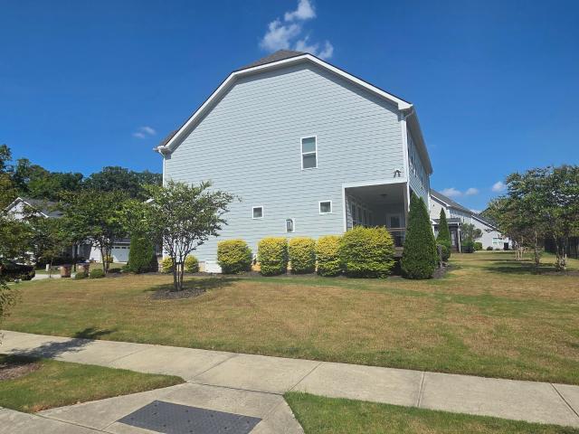 1900 Edens Ridge Avenue