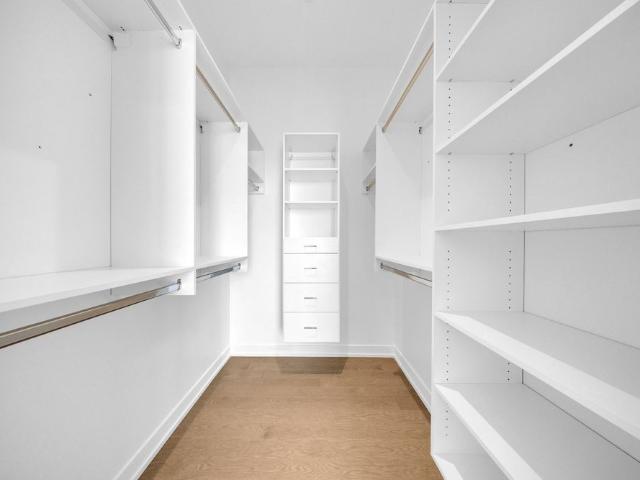 1900 Rue Émile Martineau, Laval Laval des Rapides, QC H7N