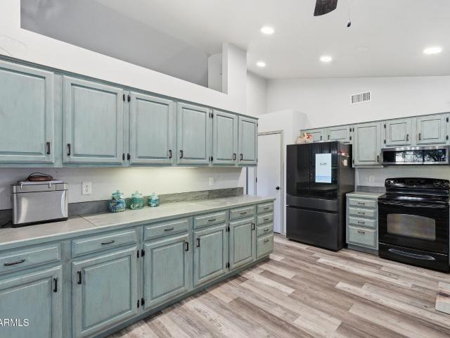 1900 w fairway lane