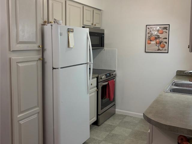 1900 50th Street 9