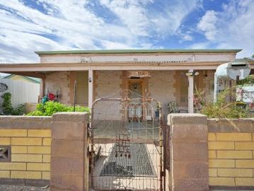 House for sale in Quorn - Equipped kitchen