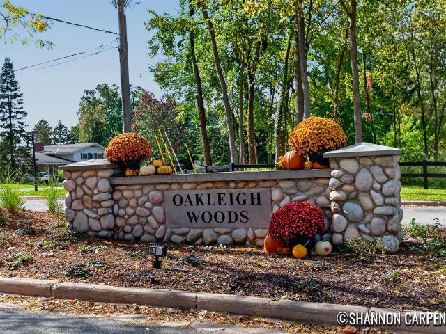 1901 Oakleigh Woods Drive