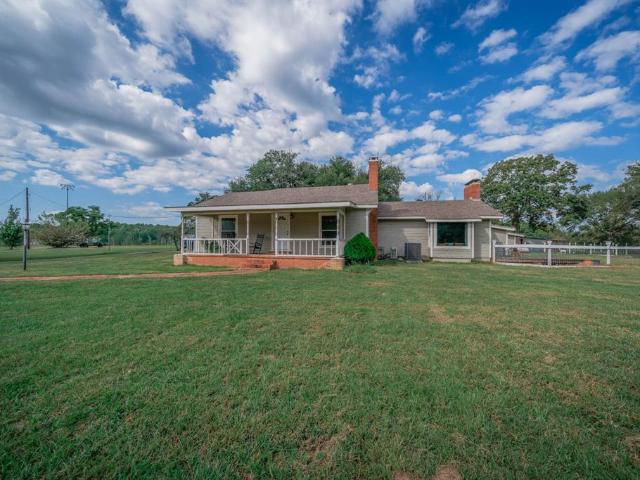 1901 Byrd Rd, Jacksonville, TX 75766 | MLS #21090