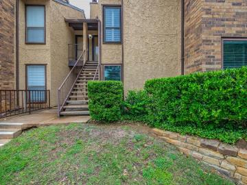 1901 Cloisters Dr, Unit 914, Arlington, TX 76011 | MLS #21256