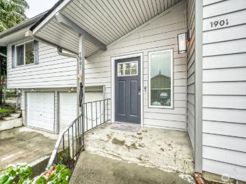 1901 Comet Court