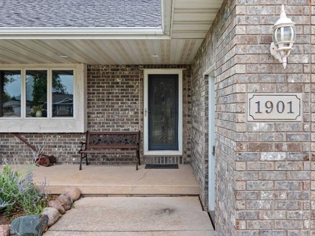 1901 sherry lane
