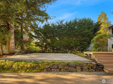 1901 th Drive SE