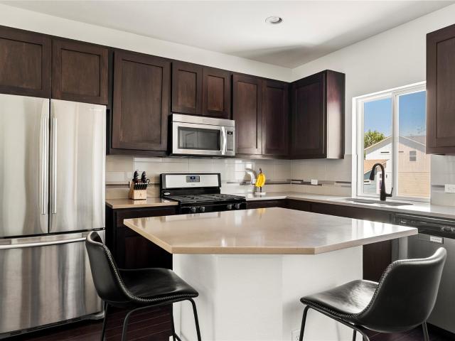 1901 Warely Ln # 292C
