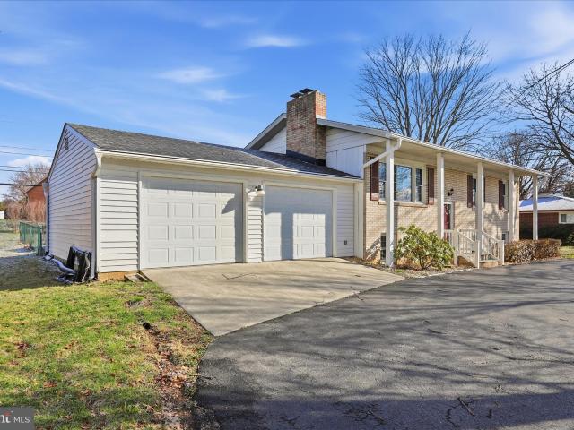 19022 Longmeadow Rd, Hagerstown, MD 21742 | MLS #MDWA2034
