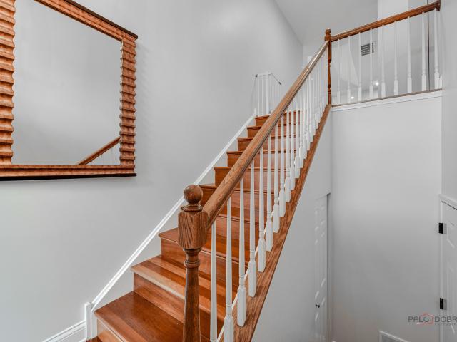 1902 crenshaw circle
