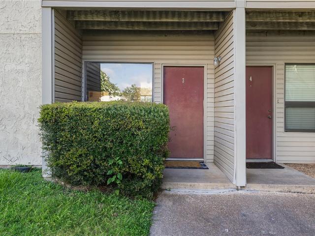 1902 Dartmouth Street N3