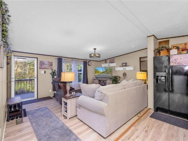 1902 Longbottom Road