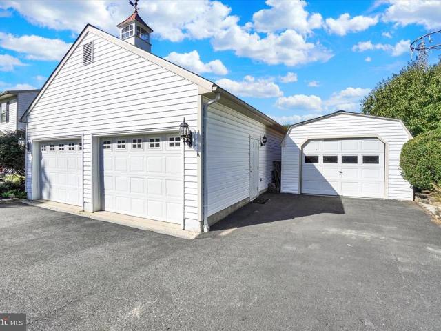 1902 Parkwood Drive