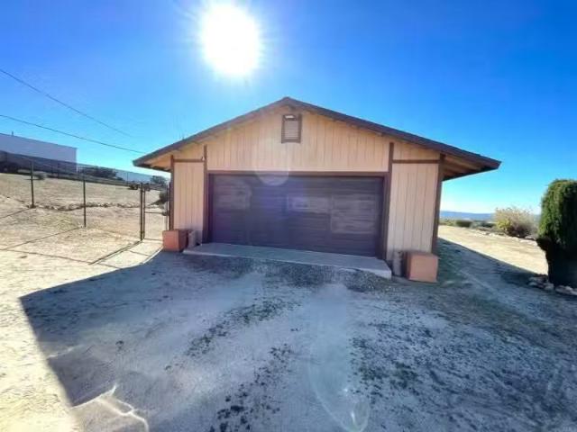 1902 TIERRA DEL SOL RD, BOULEVARD, CA 91905