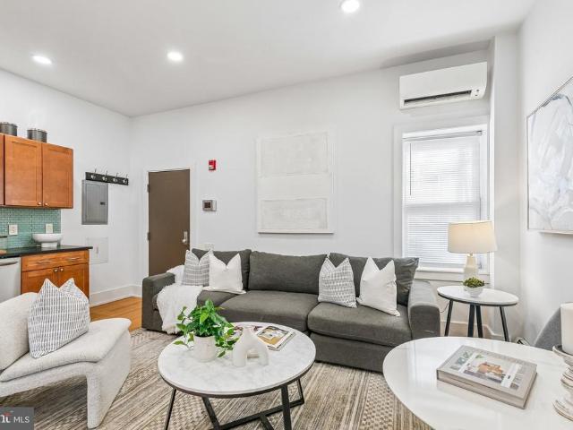 1902 00 Pine Street # 2F