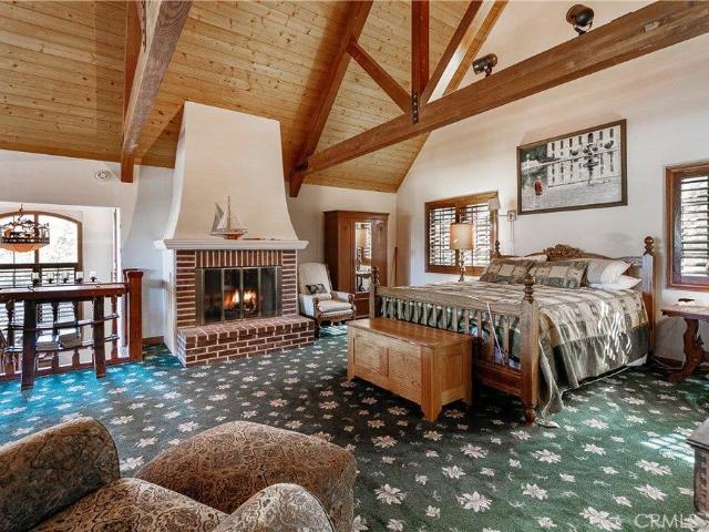 190 Birchwood Dr, Lake Arrowhead, CA