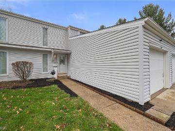 190 Deepwood Drive