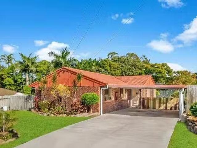 190 Emerald Drive, Regents Park, QLD 4118