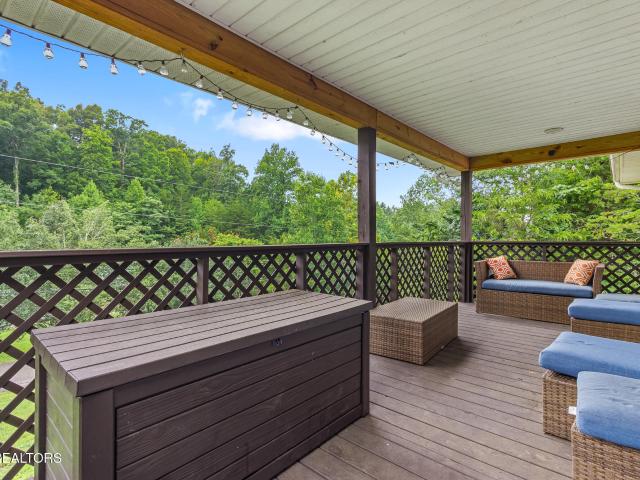 190 Homestead Rd