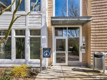 190 Harbor Square Loop NE # C330