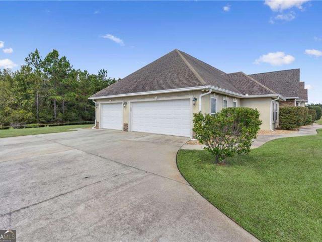 190 Lakes Drive