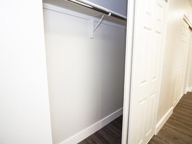 190 Smith Apartment Suites 1 Bedroom Apartment for Rent at 190 Smith St, Winnipeg, MB R3C 1J8 Downtown Winnipeg