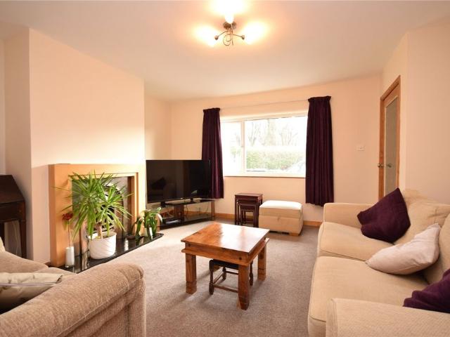 190, Stanhope Drive, Horsforth, Leeds, West Yorkshire, LS18 4LU