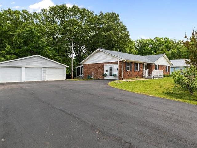 190 Post Oak Ave, Camden, TN 38320
