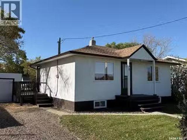 190 Victoria Avenue, Yorkton, SK, S3N 1T1 house for sale Li.