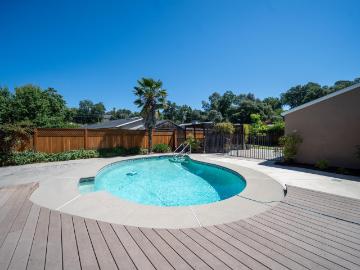 19141 Sunny Cir