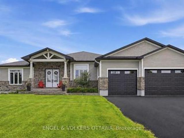 1914 Cedarlakes Way, Ottawa, ON, K4P 0E4 house for sale | Listing ID X13679 | Royal LePage