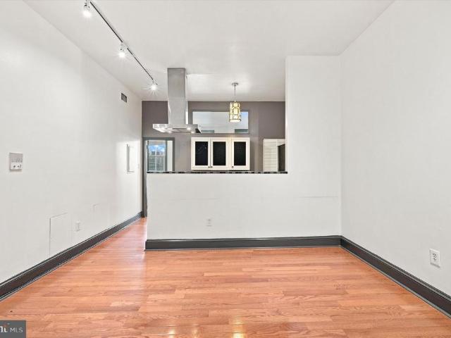 1914 00 Fairmount Avenue # 2