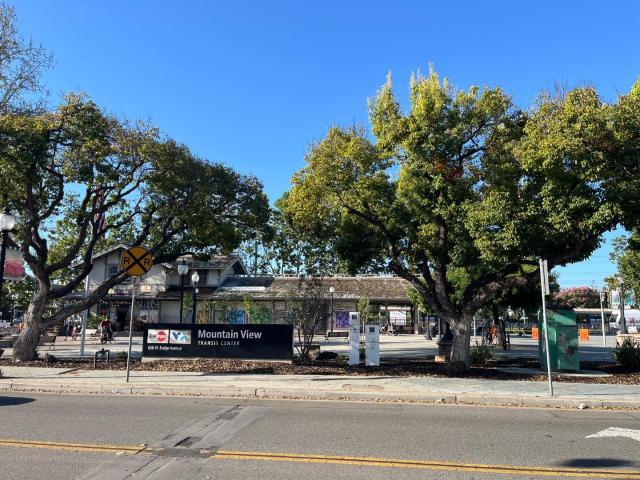 1915 Mt Vernon Ct, Unit 16, Mountain View, CA 94040 | MLS #ML82042