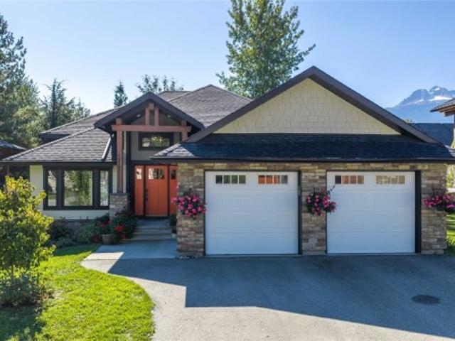 1915 Aspen Crescent, Revelstoke, BC, V0E 2S3 Luxury House for sale | Listing ID 10401 | Royal LePage Carriage Trade Luxury Properties