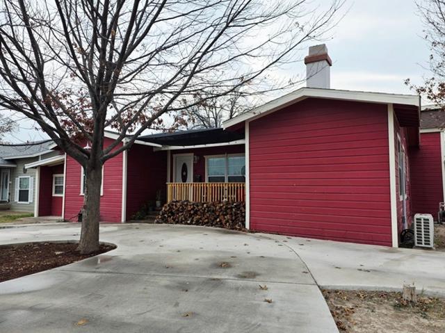 1916 N Main St