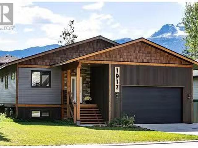 1917 Aspen Crescent, Revelstoke, BC, V0E 2S0 house for sale.