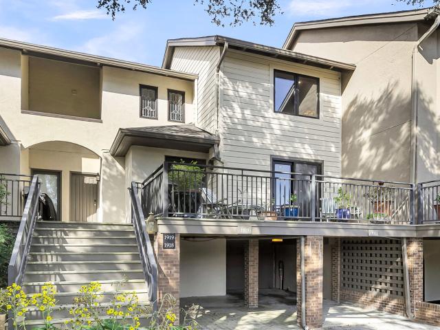 1918 Marsh Oak Lane