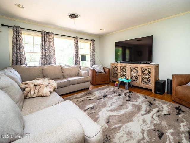 1918 Bellewood Drive