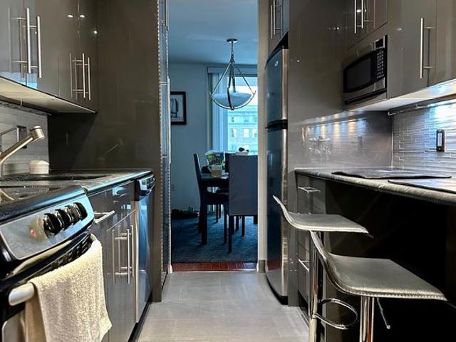 1919 Chestnut Street # 2618