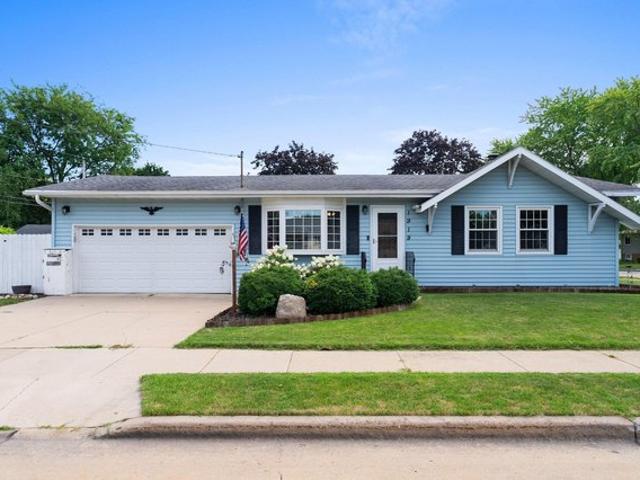 1919 Winchester Ave, Oshkosh, WI 54901