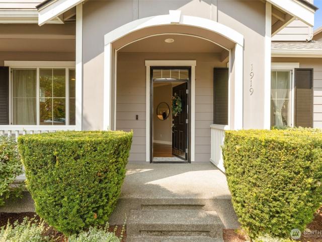 1919 25th Avenue NE