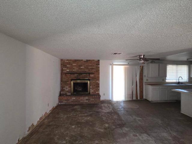 1910 N 42ND Drive