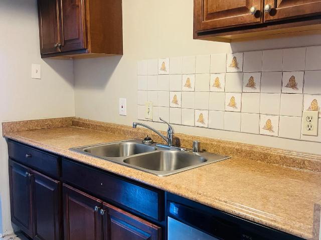 1910 Village Green Dr, Unit F163, Landover, MD 20785 | MLS #MDPG2198