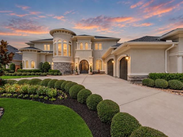 19110 S Frio River Circle