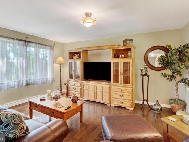 1911 Oakley Drive